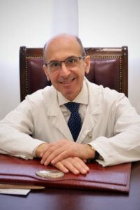 Il Prof. M. Fabbrocini, Direttore del Dipartimento Cardiovascolare “Centro Cuore” della Clinica Città di Alessandria